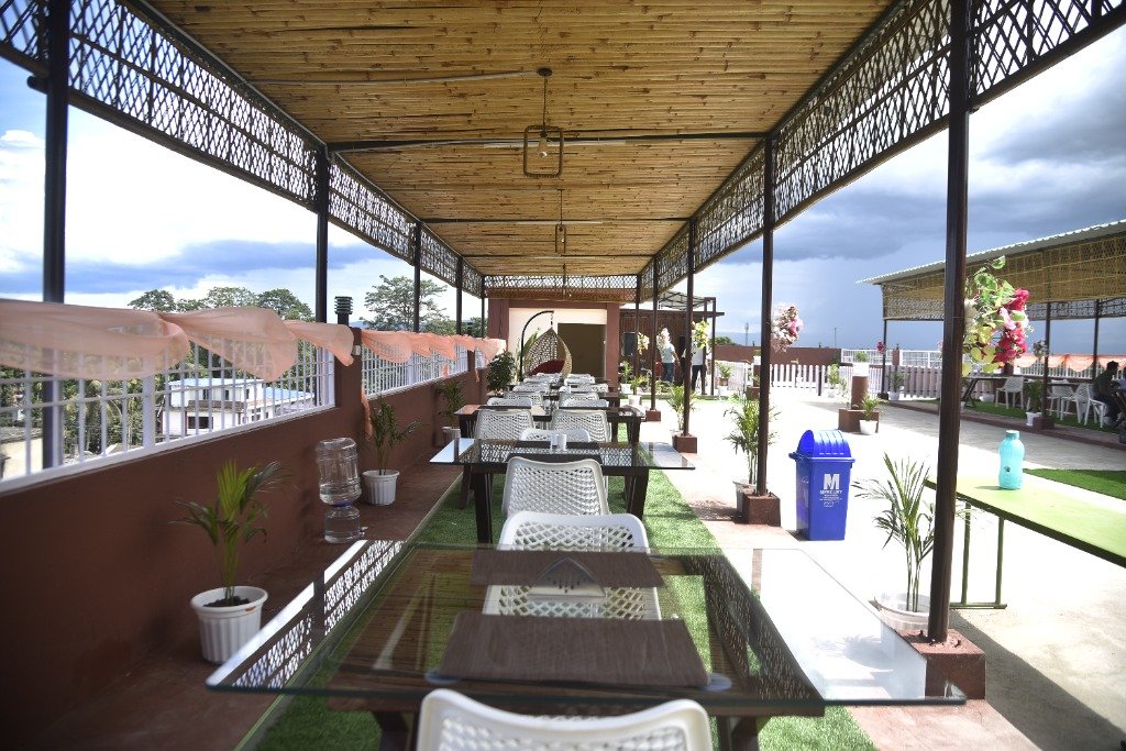 Acoustic Inn Rooftop Restaurant Terrace Seating
